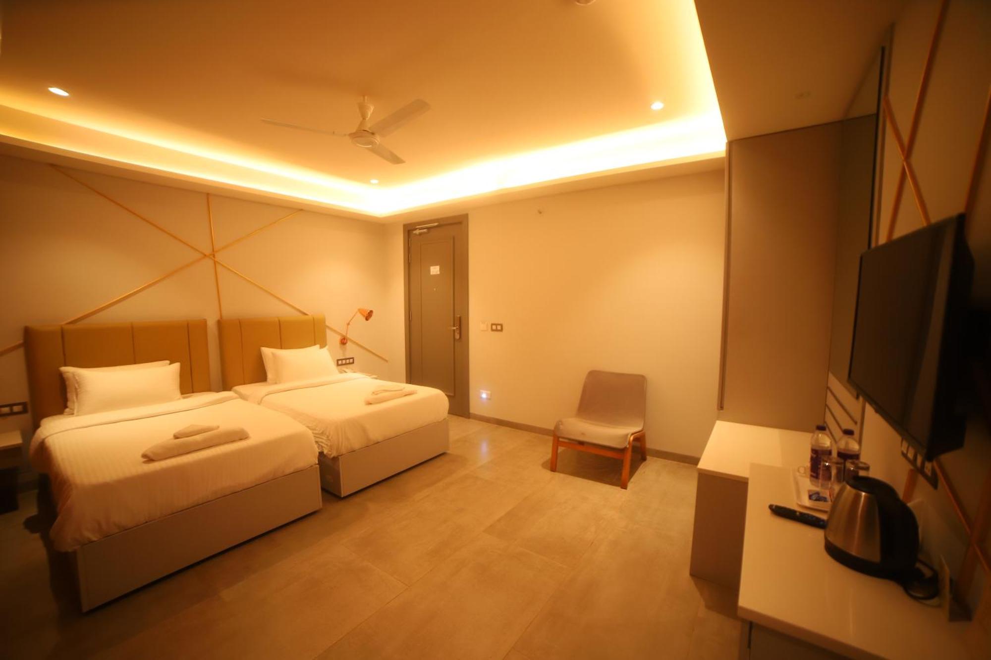 Hotel Waltair Abode 3*